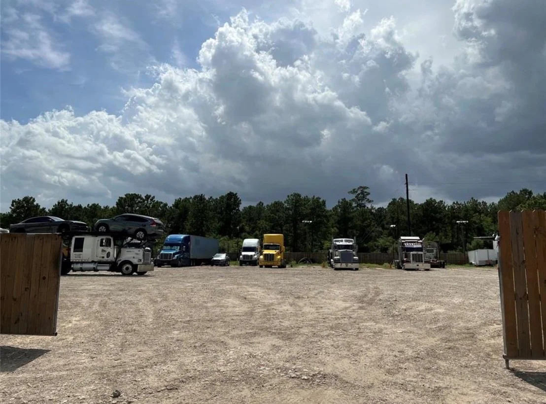 Photo of 18702 Continental Parkway