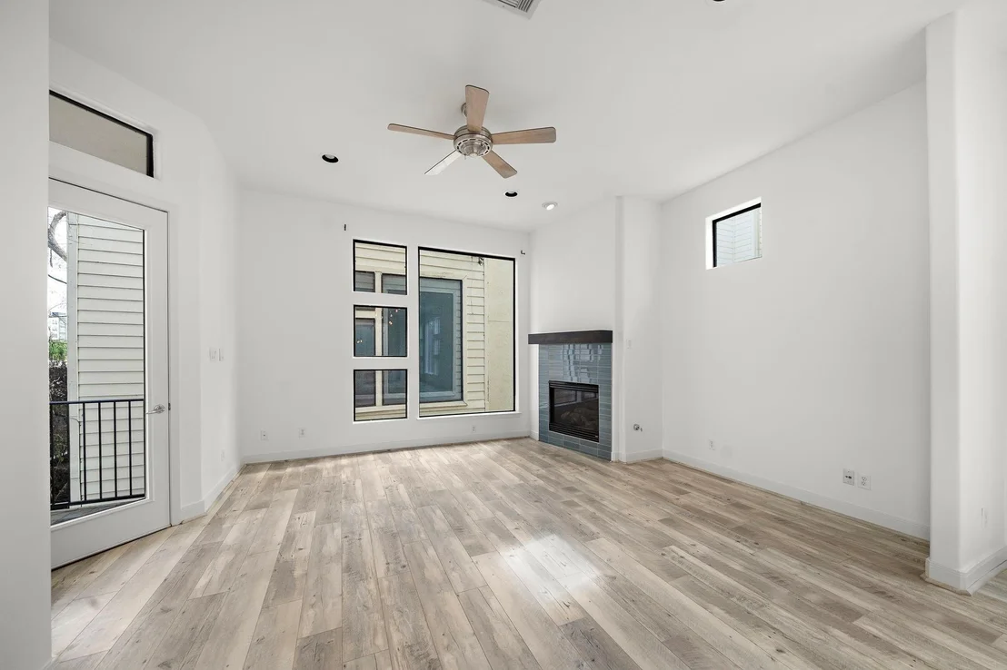Photo of 906 Reinerman Street