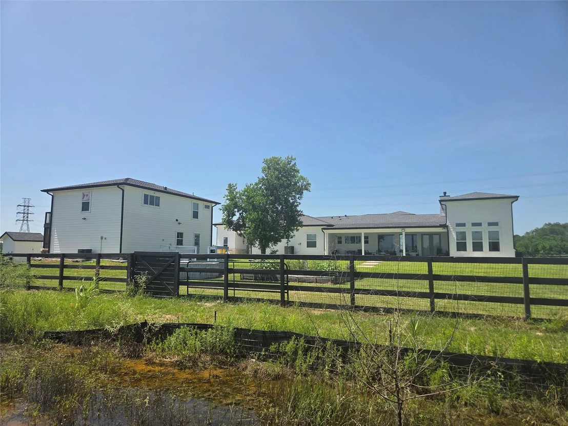 Photo of 2626 Hamlink Road