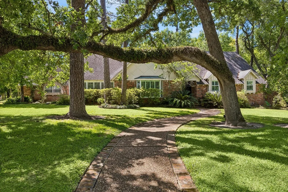 Photo of 41 Willowend Drive