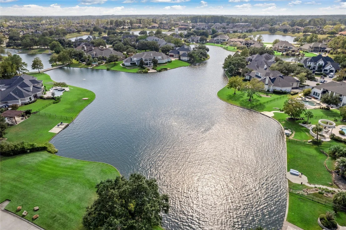 Photo of 15206 Hilltop View Drive