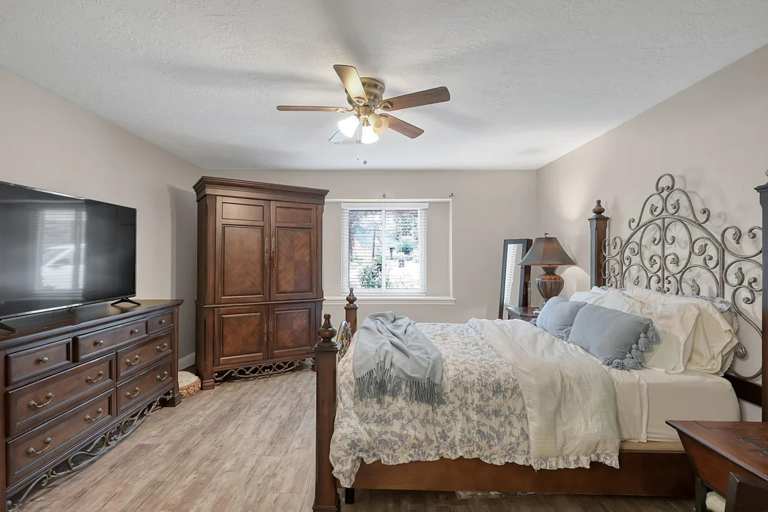 Photo of 8 Cambridge Circle
