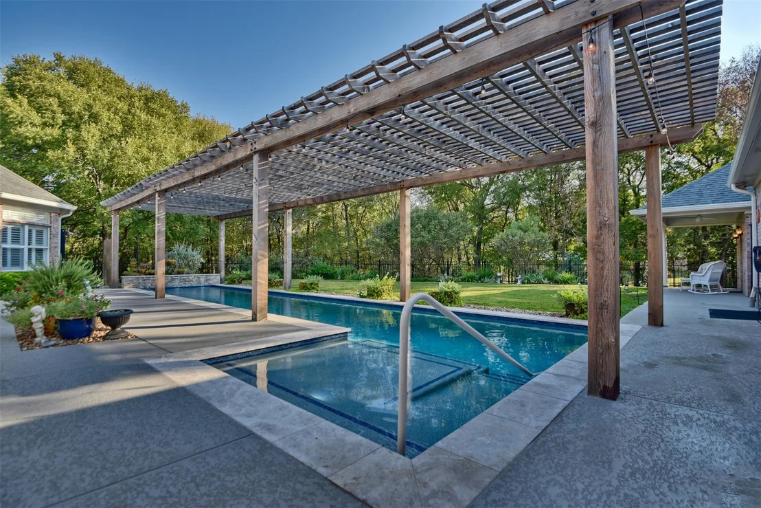 Photo of 851 Elm Drive