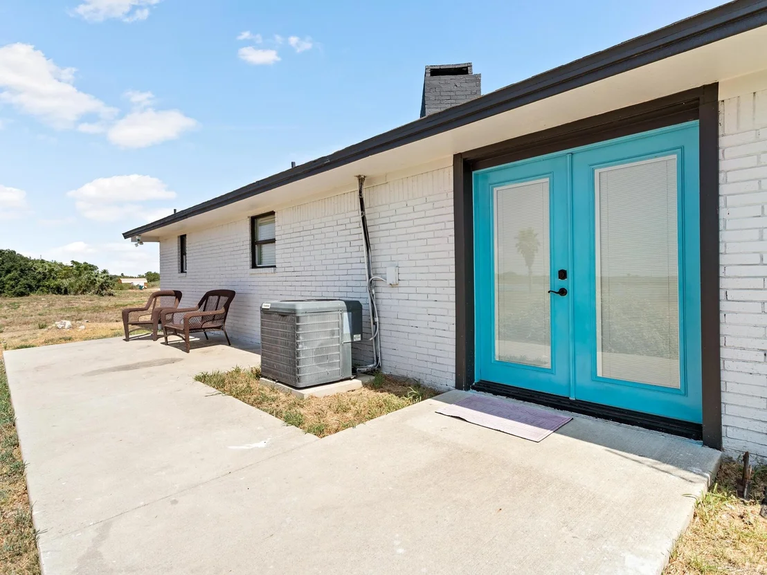 Photo of 2055 Hwy 87