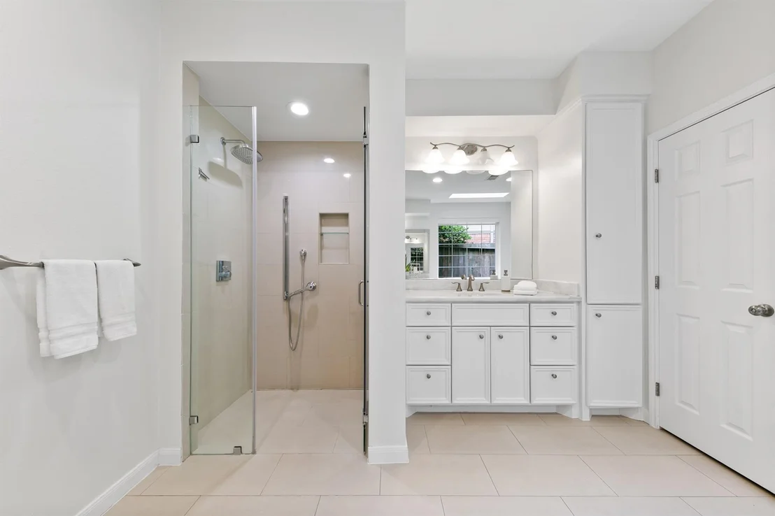 Photo of 1127 Lashbrook Drive