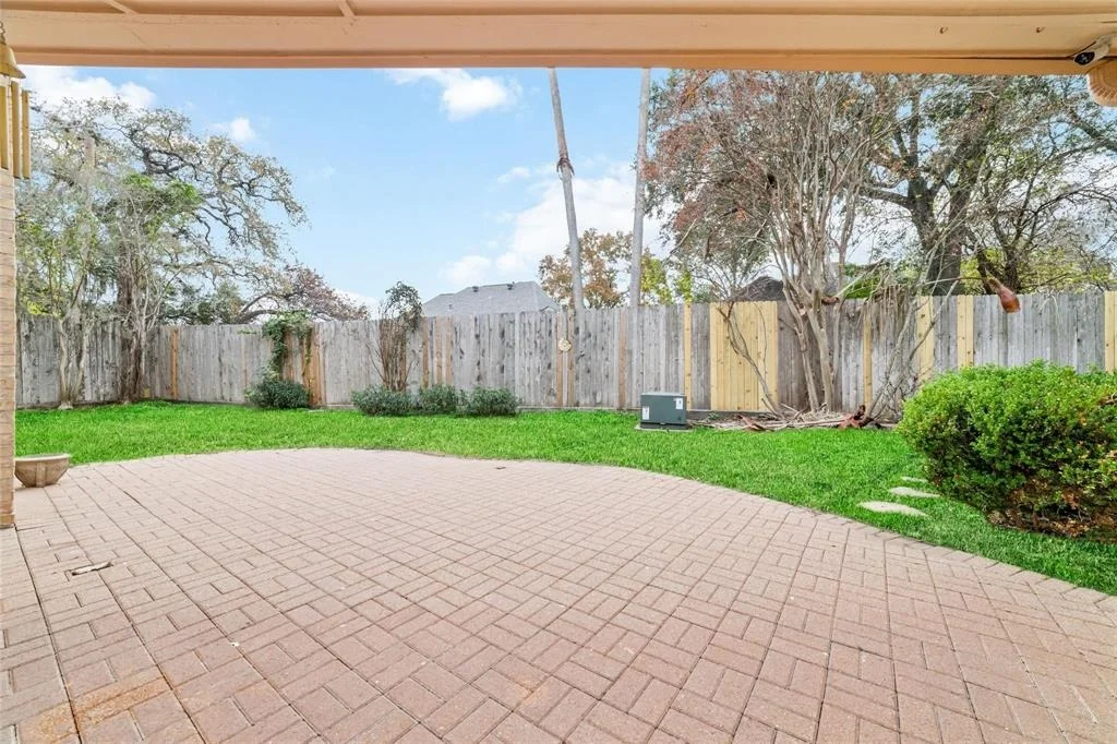 Photo of 6231 Oak Pass Drive