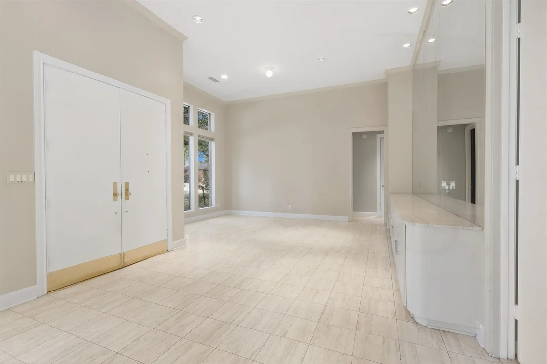 Photo of 12059 S Circle Drive