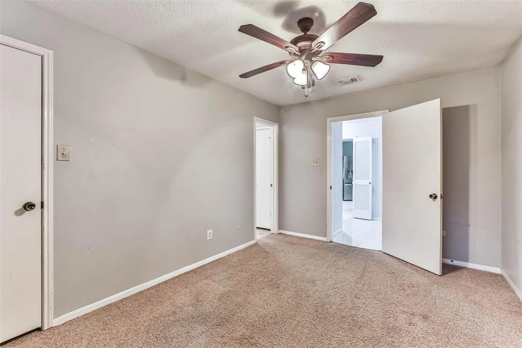 Photo of 7014 Pembrough Lane