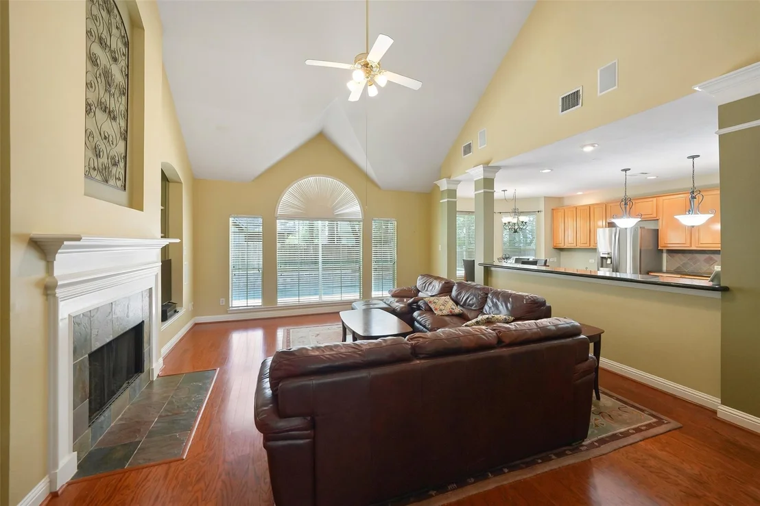 Photo of 49 N Greenvine Circle