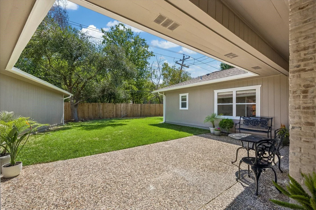 Photo of 607 Blue Willow Drive