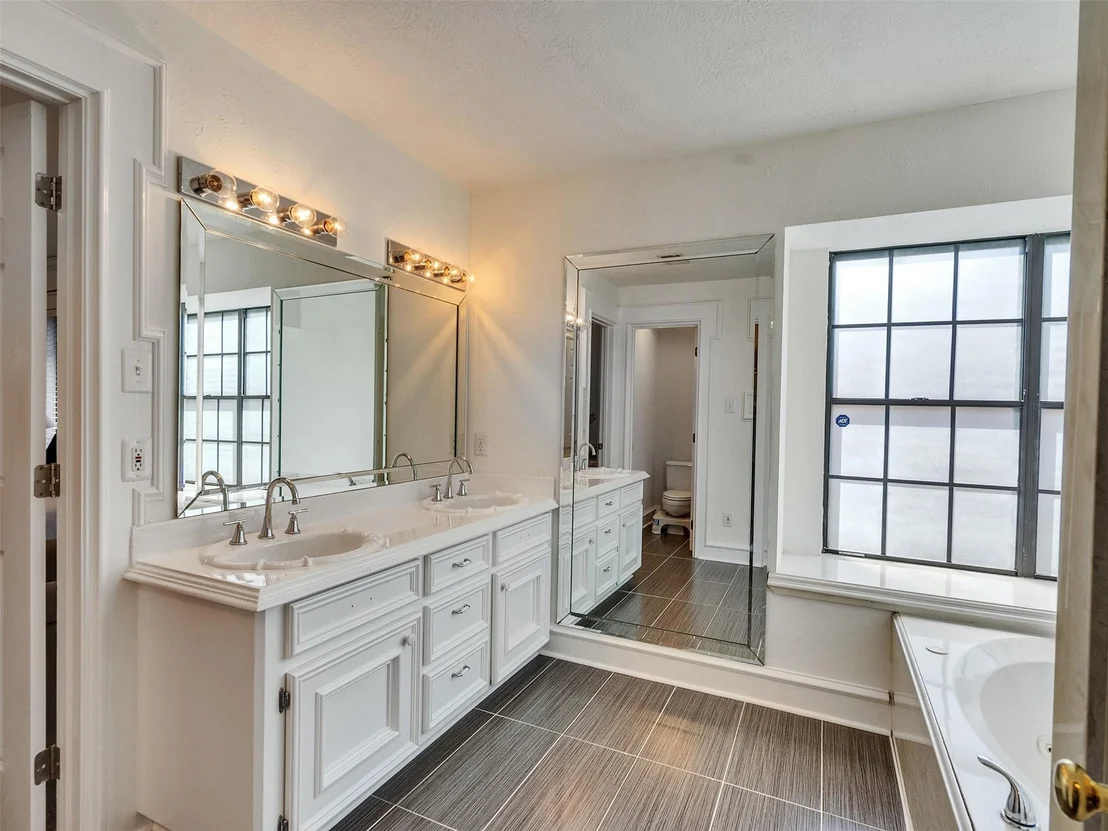 Photo of 12741 Eastbrook Drive