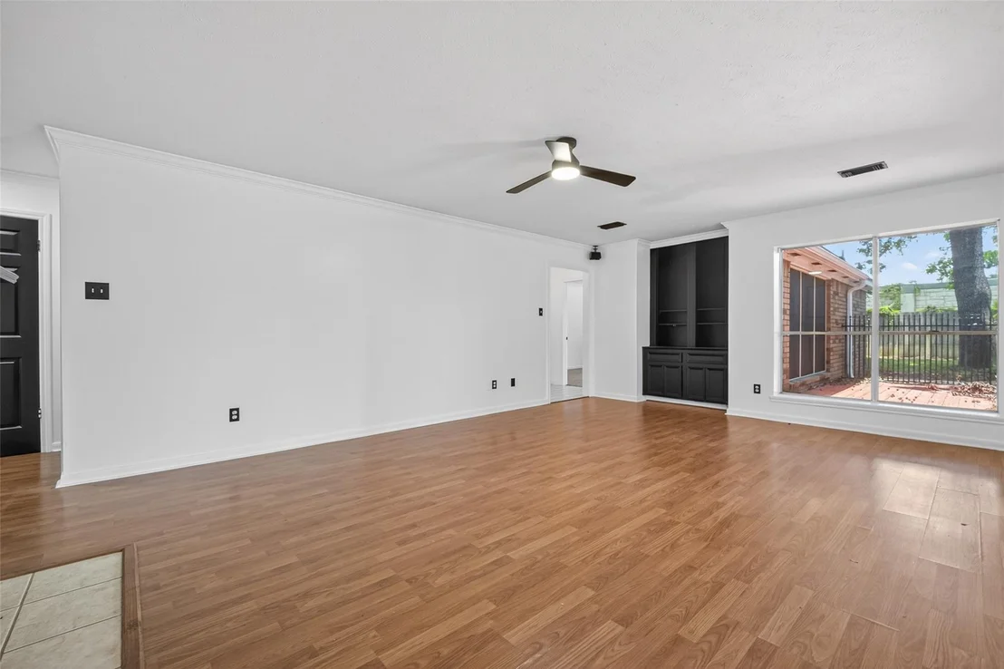 Photo of 5931 Thom Road