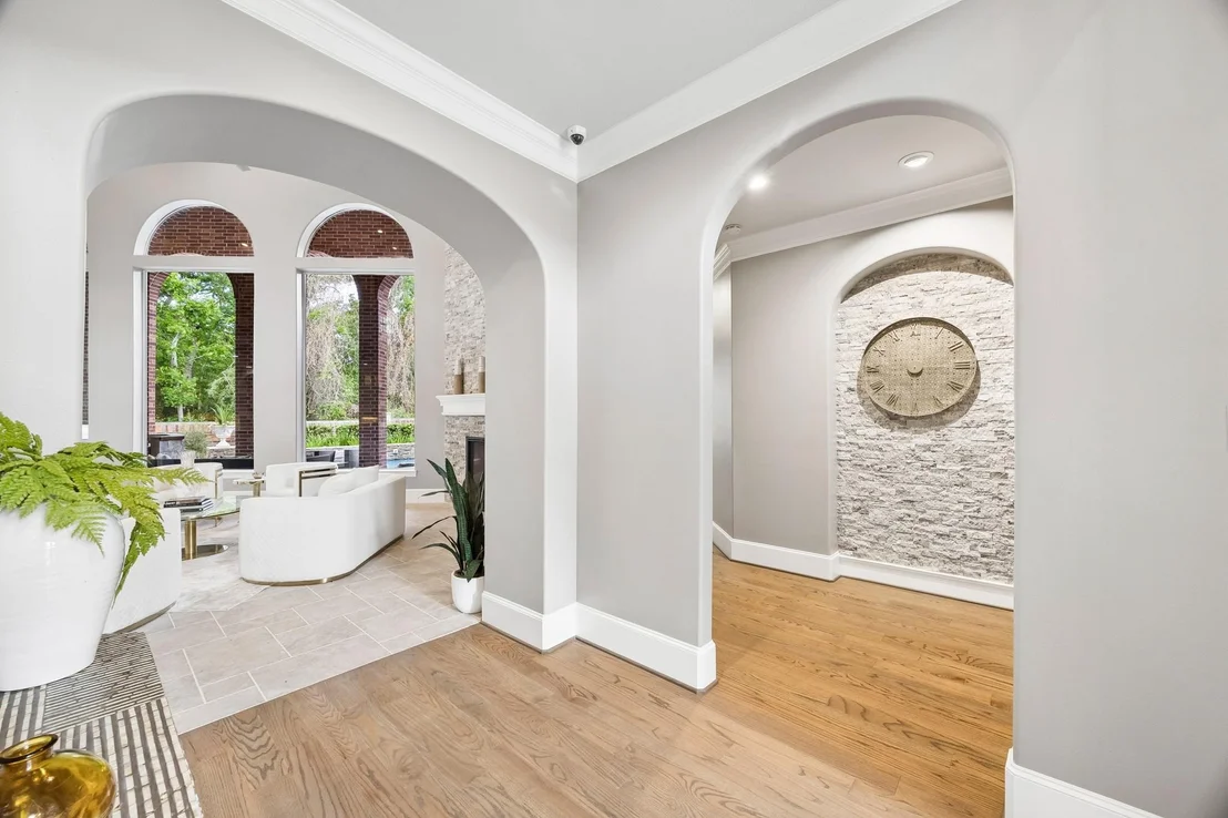 Photo of 907 Enclave Lake Drive