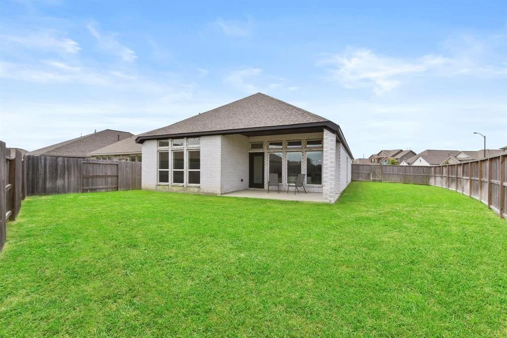Photo of 23014 Blackstone Park Road