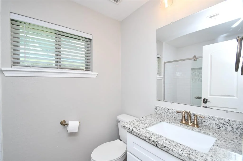 Photo of 5513 Commodore Drive