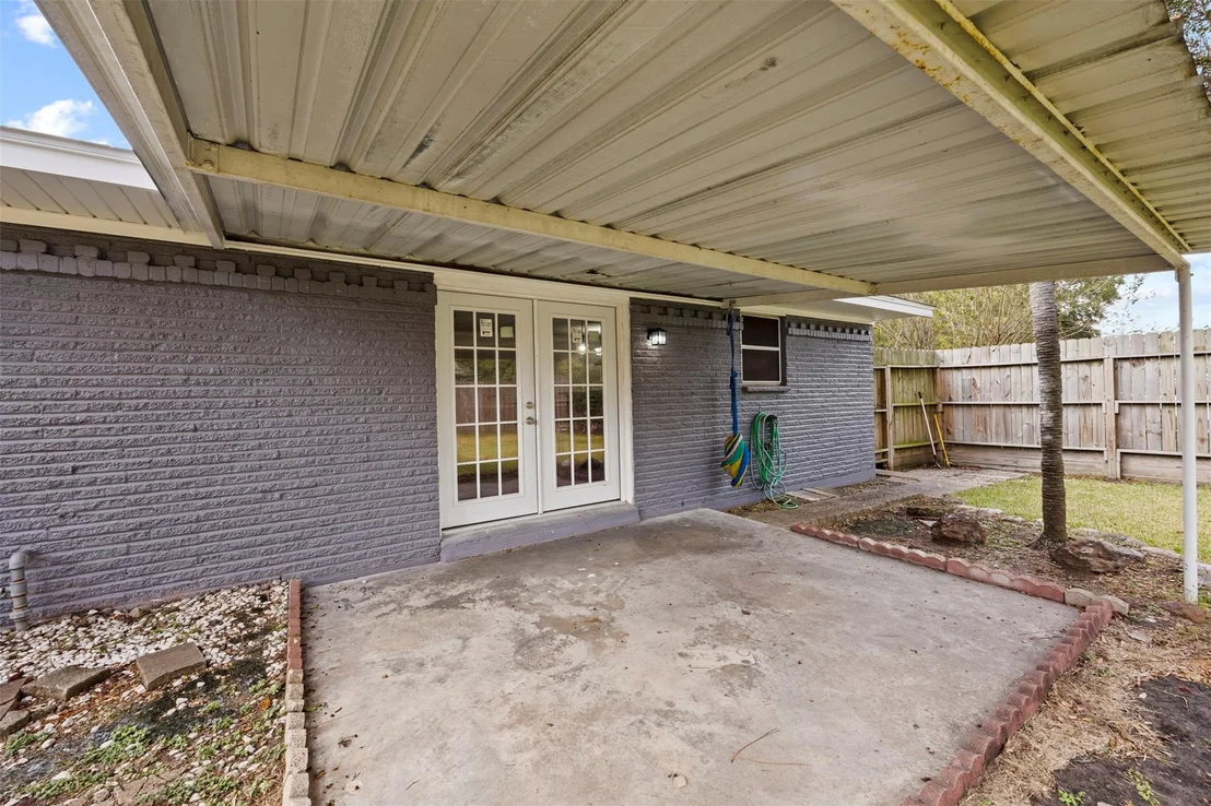 Photo of 539 Edgebrook Drive