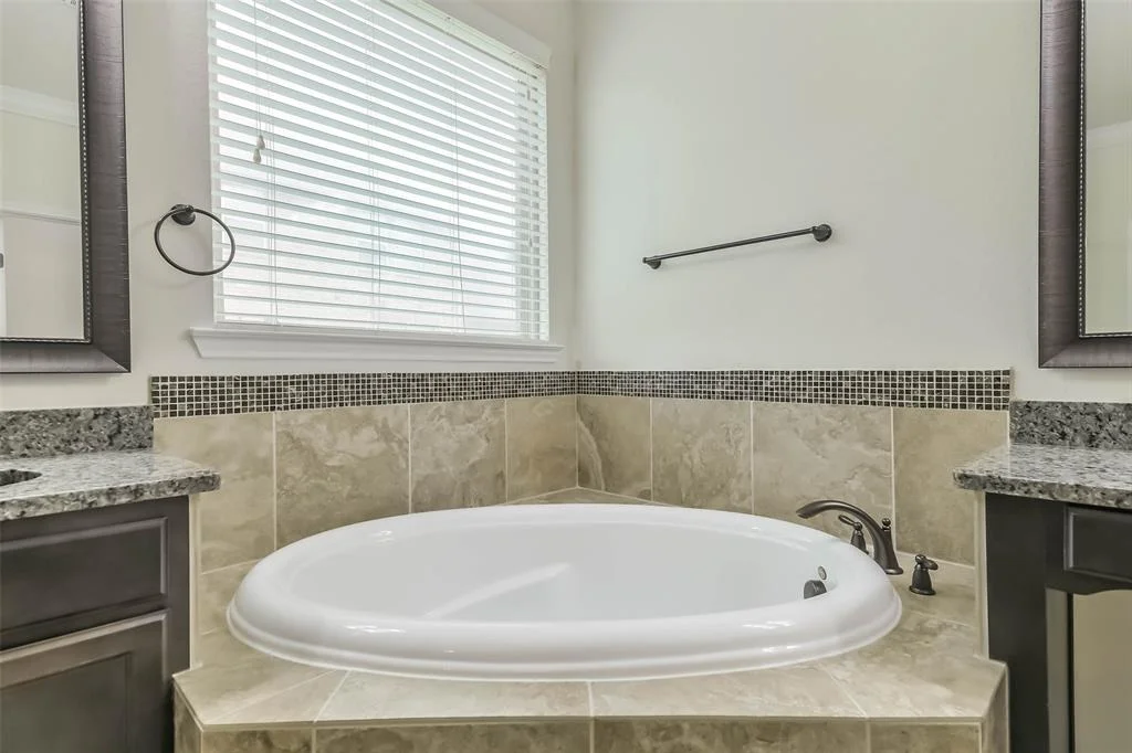 Photo of 15 Waterfall Way