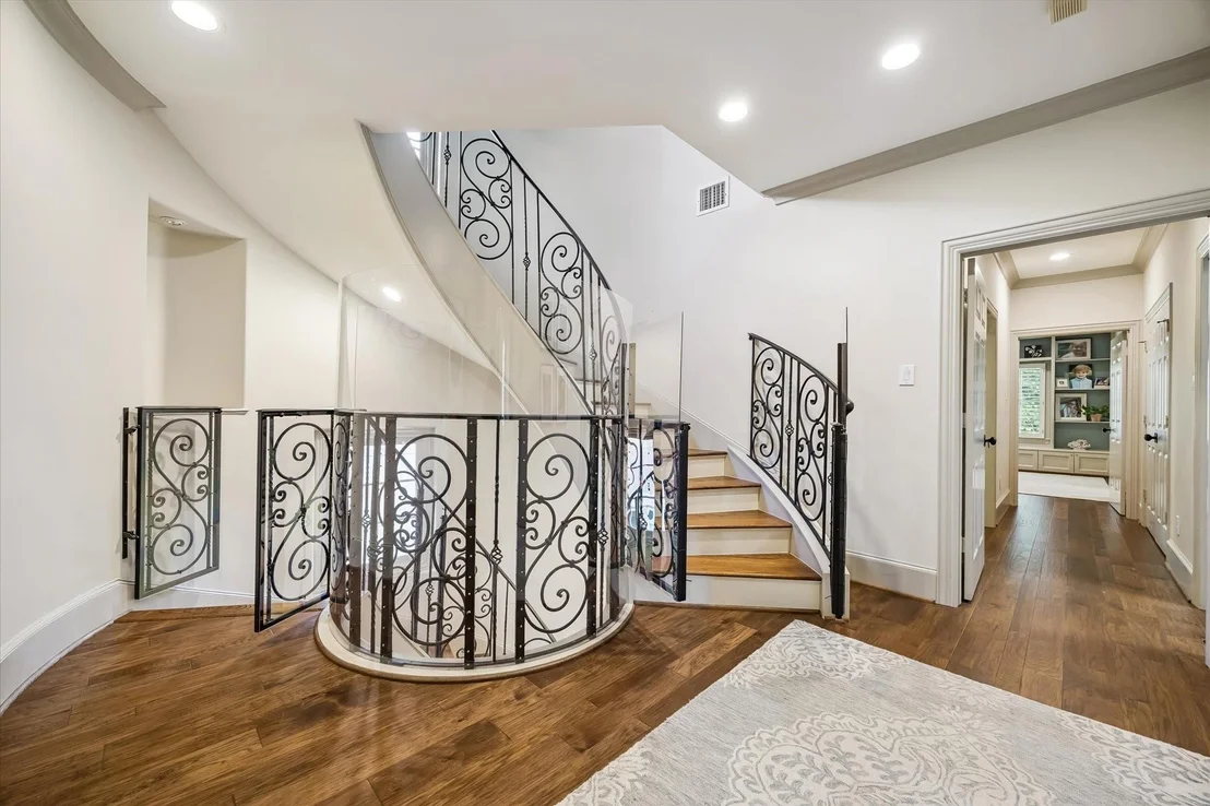 Photo of 4125 Riley Street