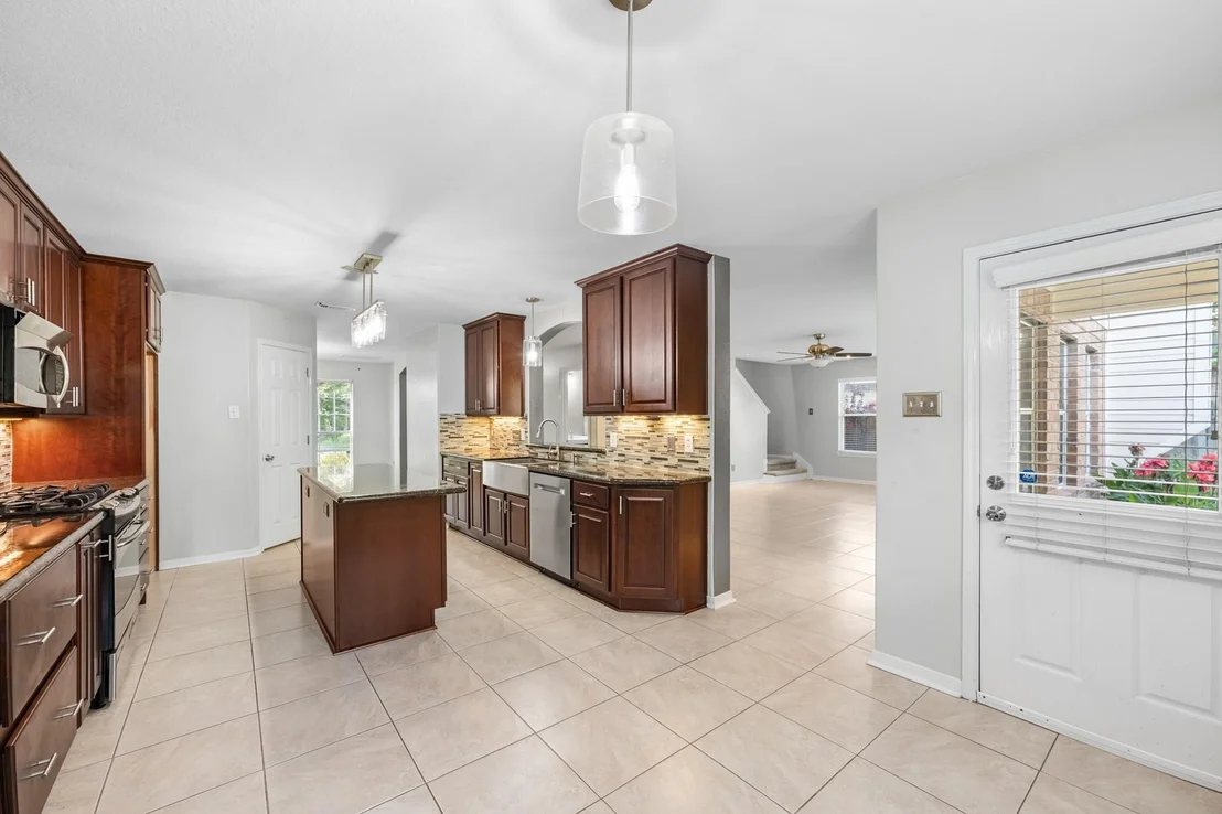 Photo of 7909 Silver Oak Drive