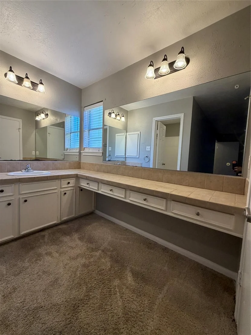 Photo of 21406 Park Royale