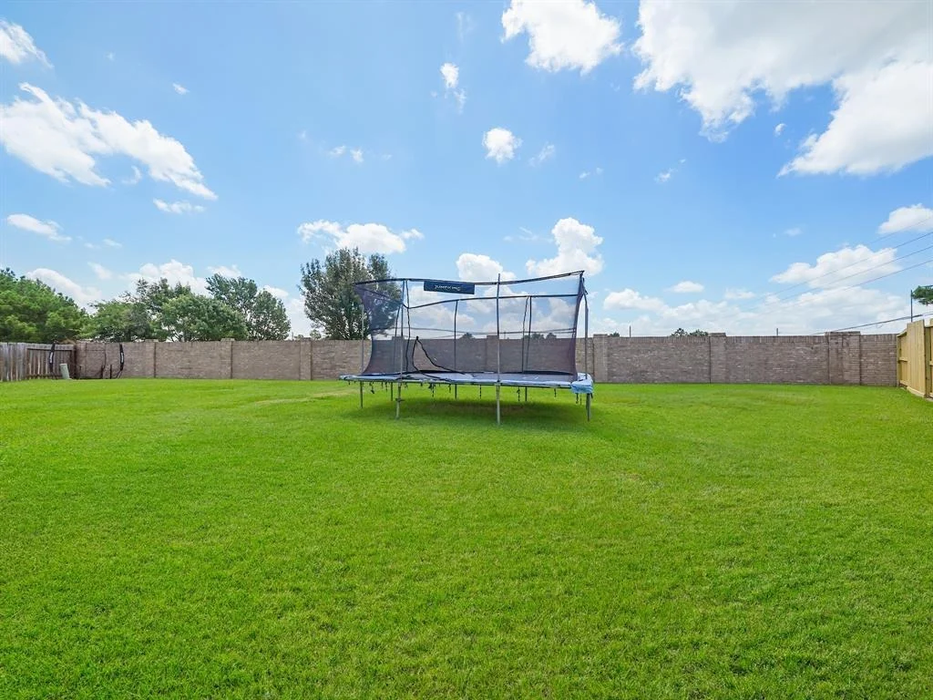 Photo of 25959 Ravenside Drive