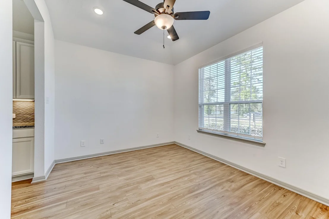Photo of 204 Shoreview Drive