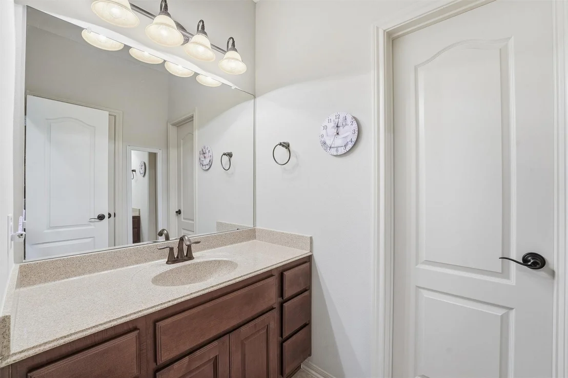 Photo of 13606 Oak Harbor Bend