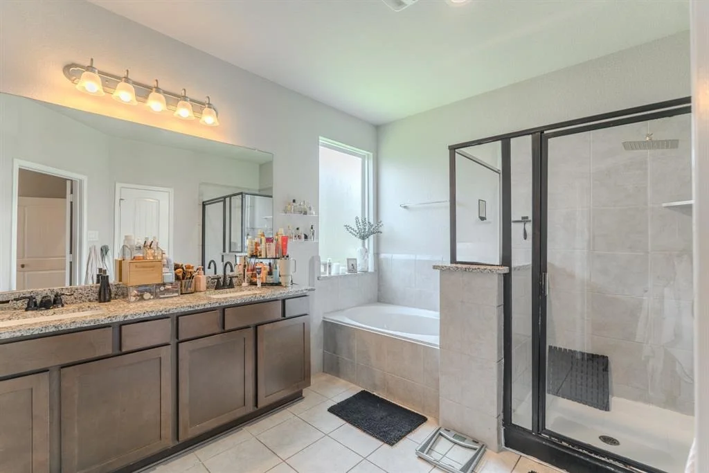 Photo of 17619 Harbourfront Road
