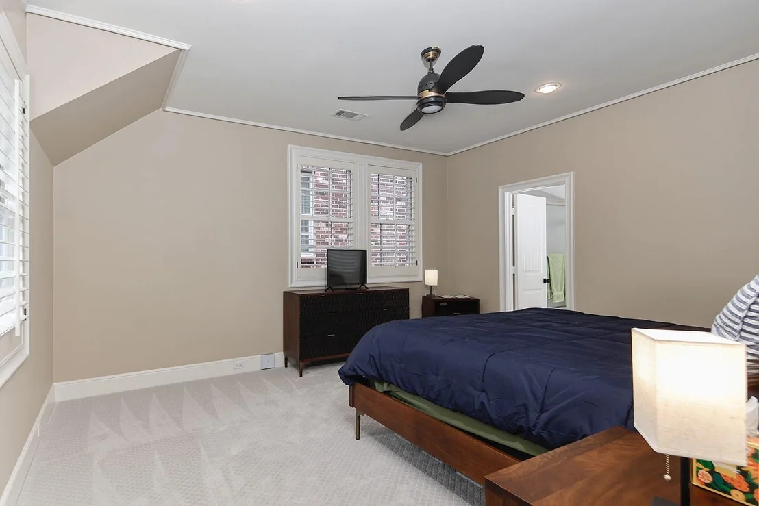Photo of 56 N Bay Boulevard