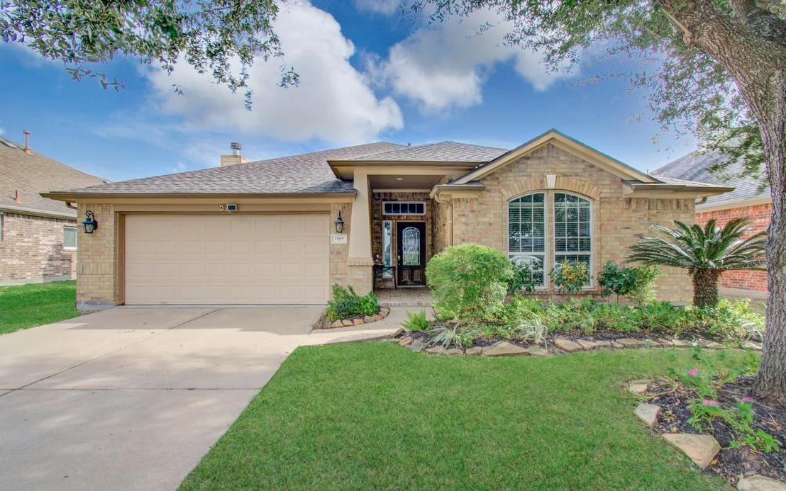Photo of 1805 Foxglove Drive
