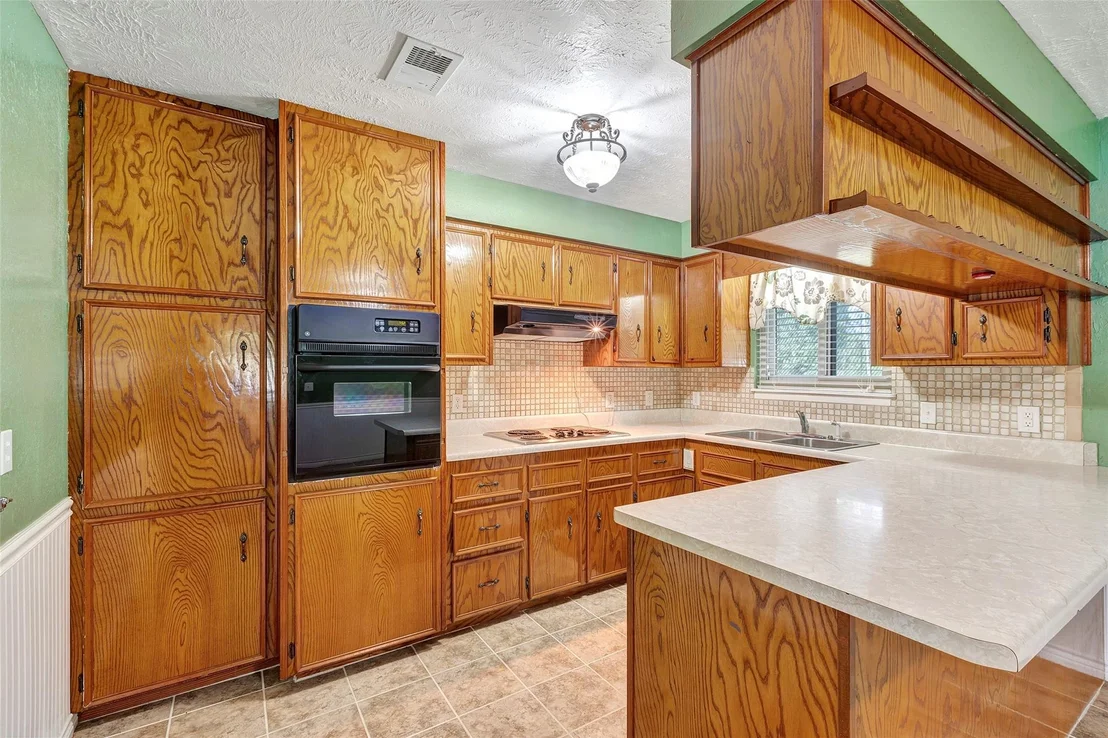 Photo of 302 Walnut Cove