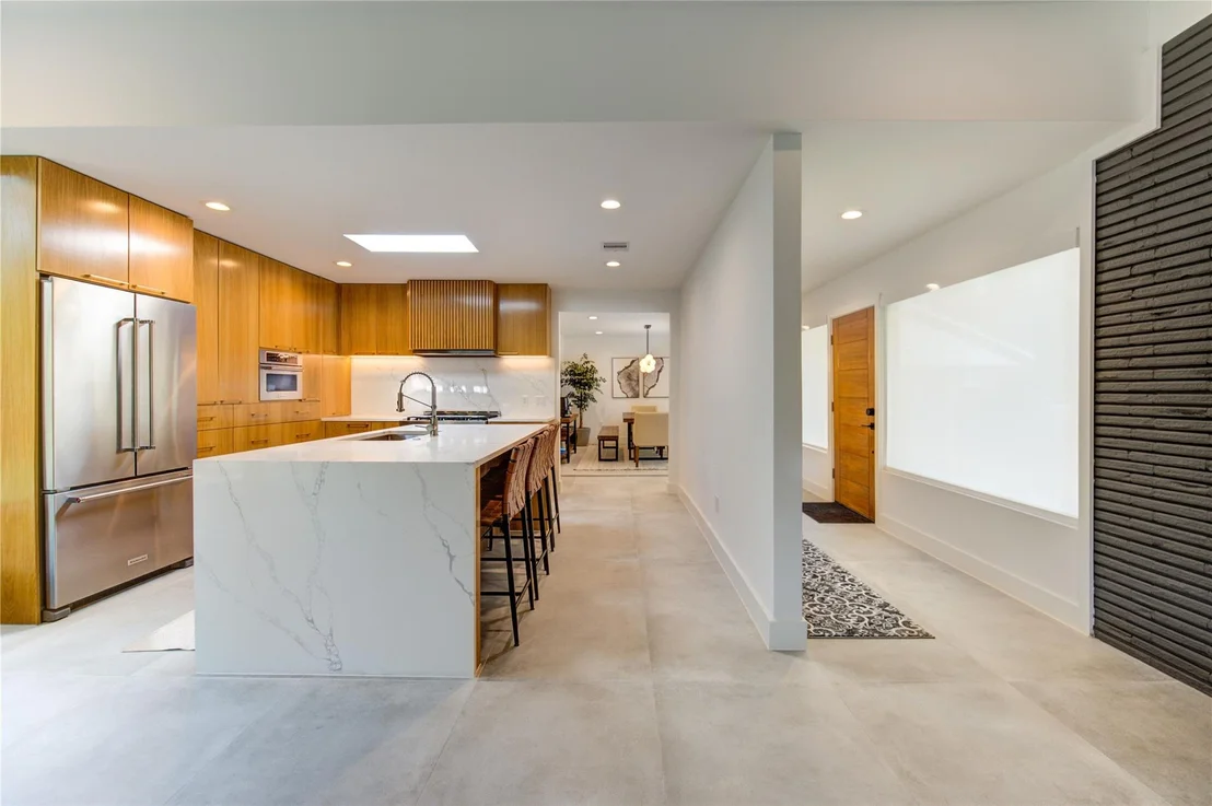 Photo of 303 Isolde Drive