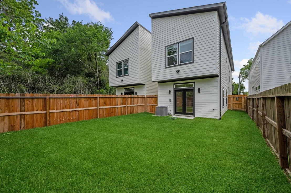 Photo of 8023 Easter Street