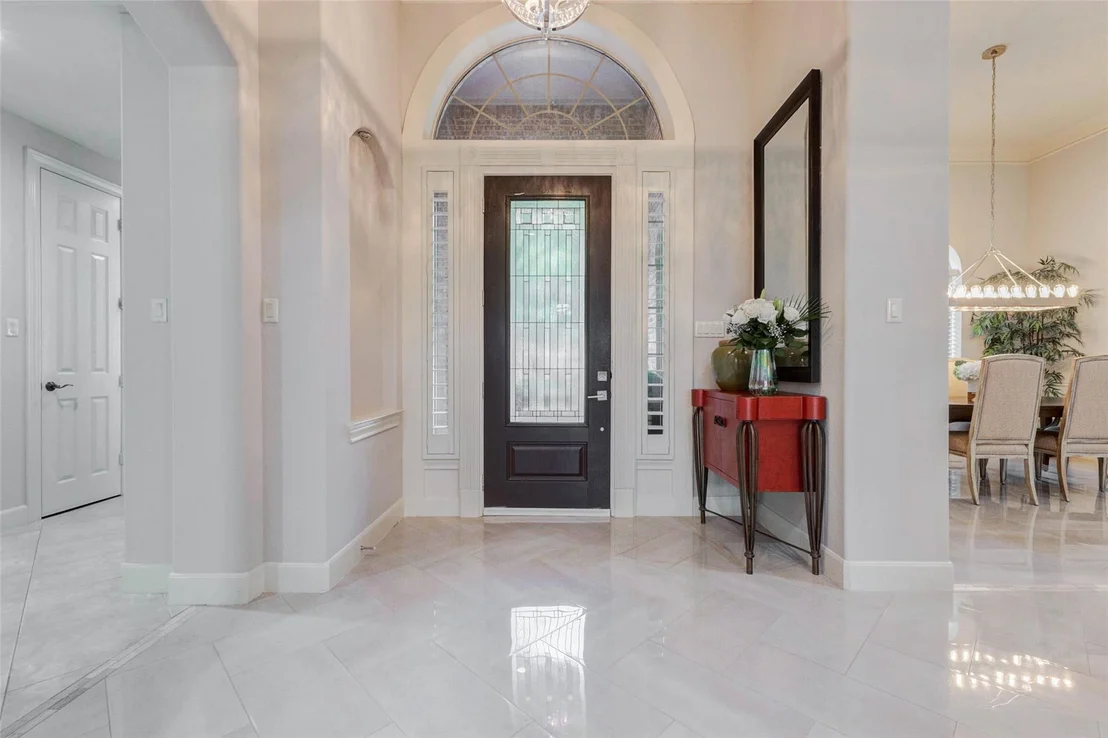 Photo of 1110 Lake Grayson Drive