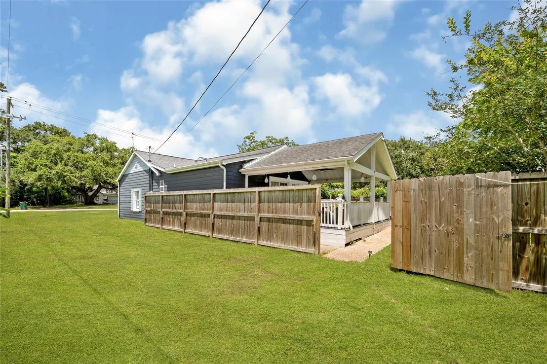 Photo of 2705 Cedar Drive