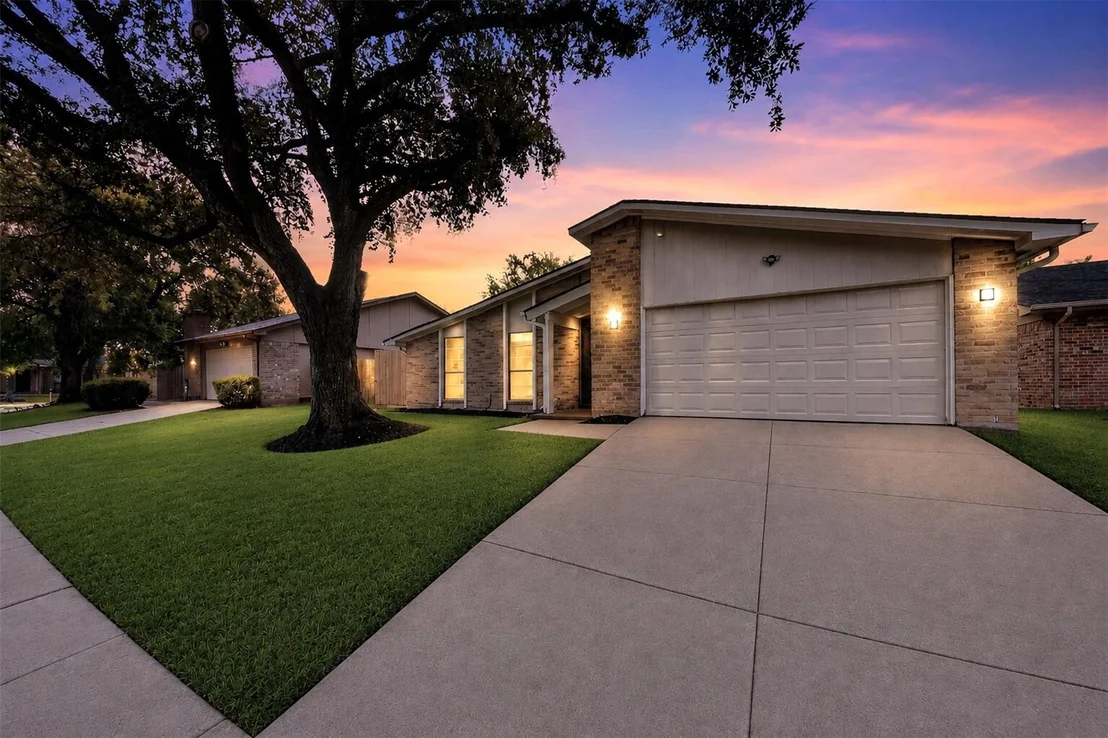 Photo of 16807 Clan Macintosh Drive