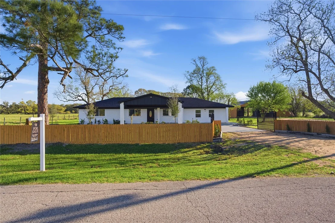 Photo of 6623 County Road 4
