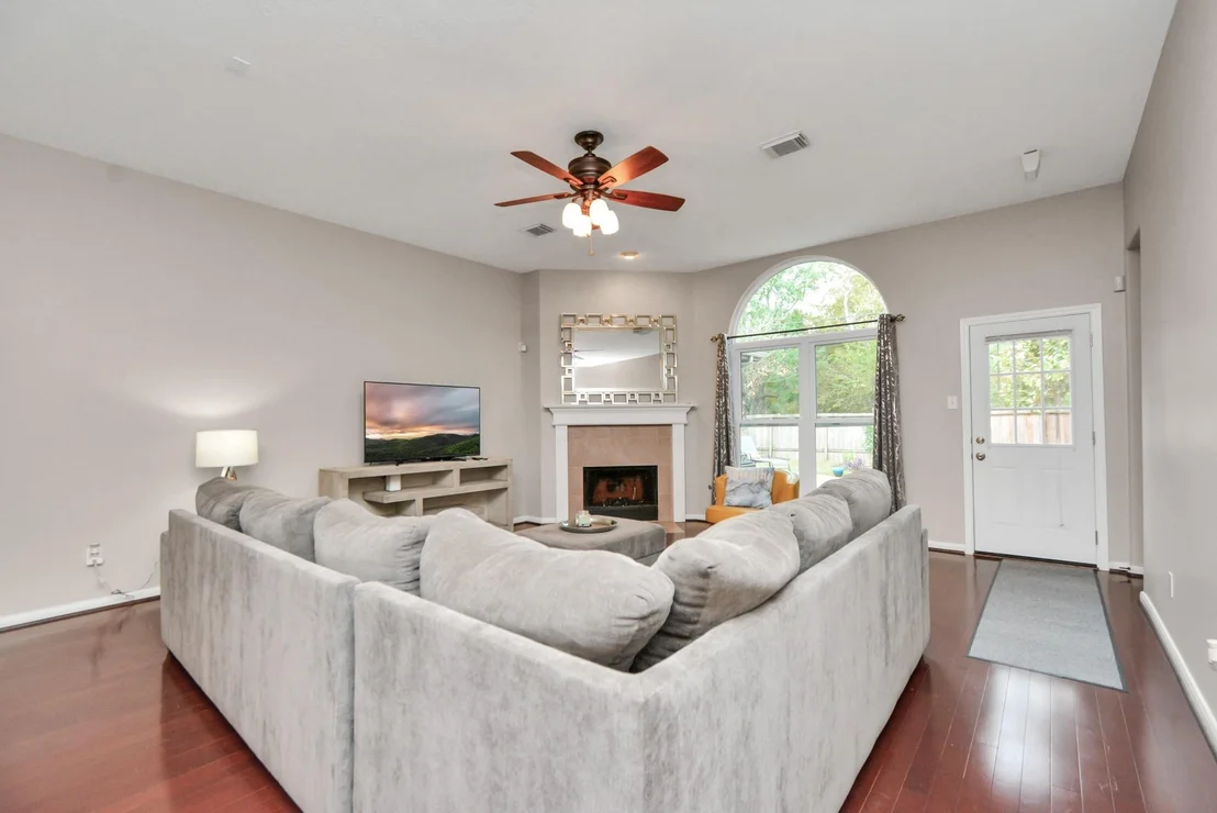 Photo of 23939 River Place Drive