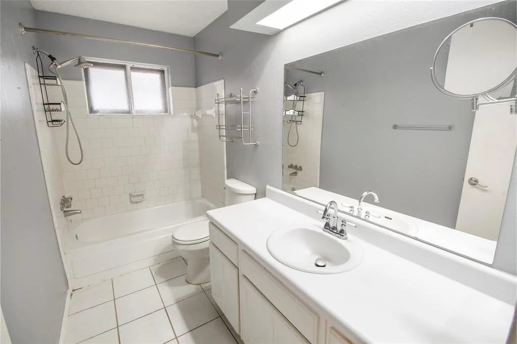 Photo of 6502 Archgate Drive