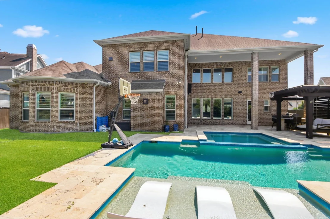 Photo of 2033 Bluestem Drive