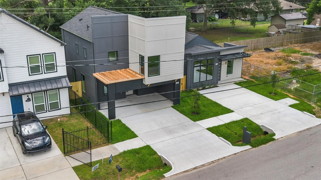 Photo of 1275 Dewalt Street