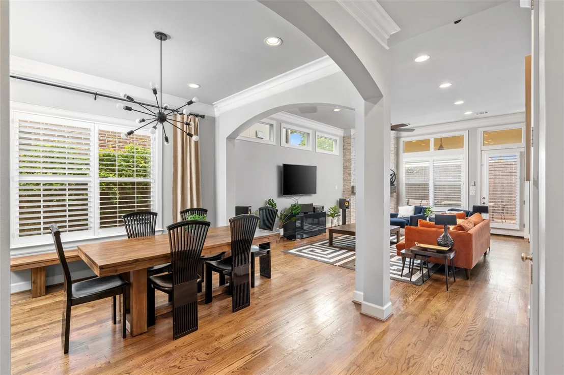 Photo of 1631 Du Barry Lane