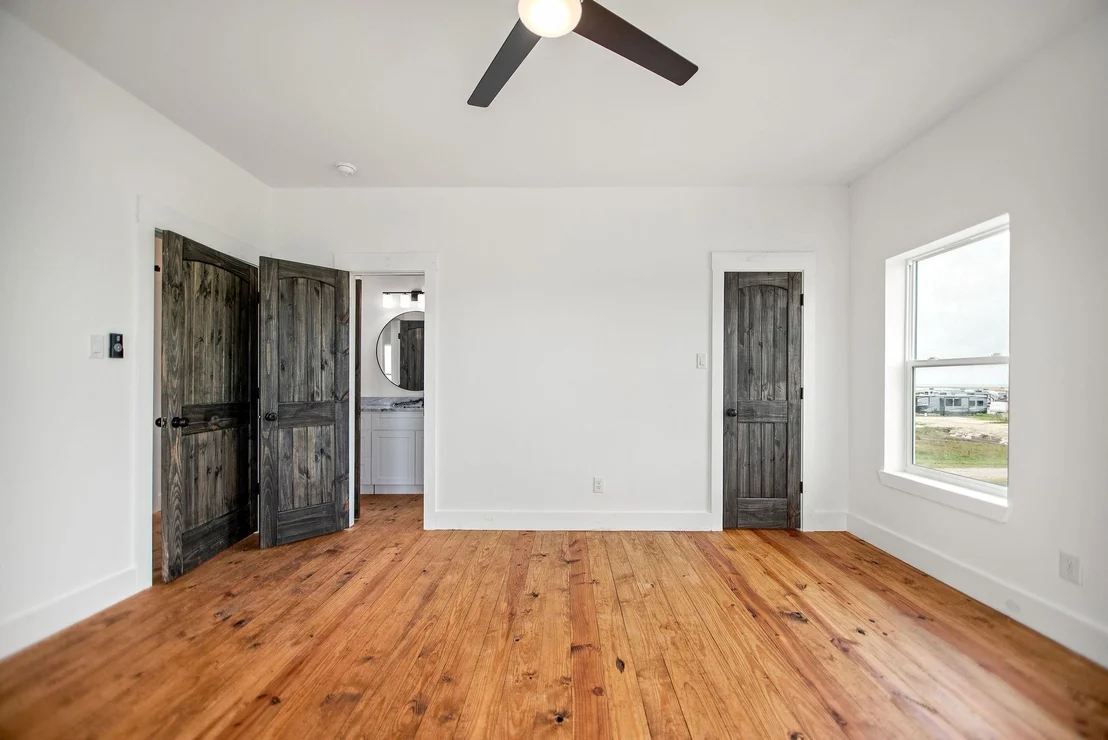 Photo of 809 W Taylor Avenue
