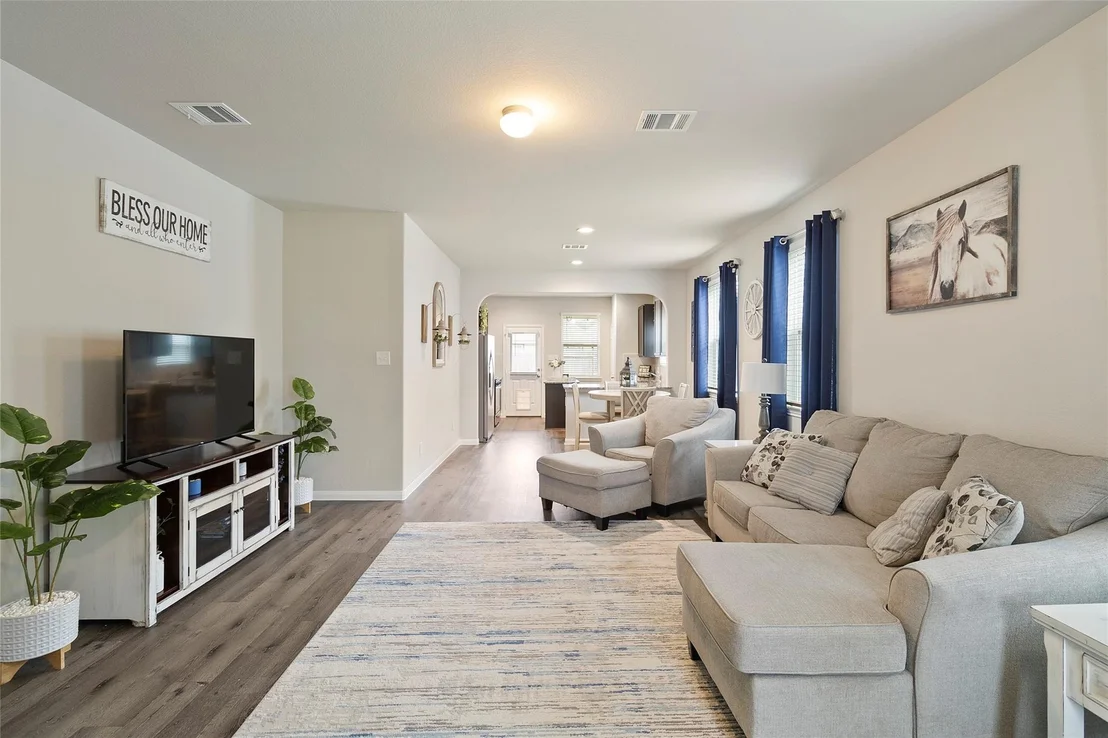 Photo of 3432 Wooded Lane
