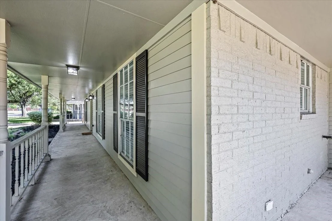 Photo of 2318 Killarney Lane