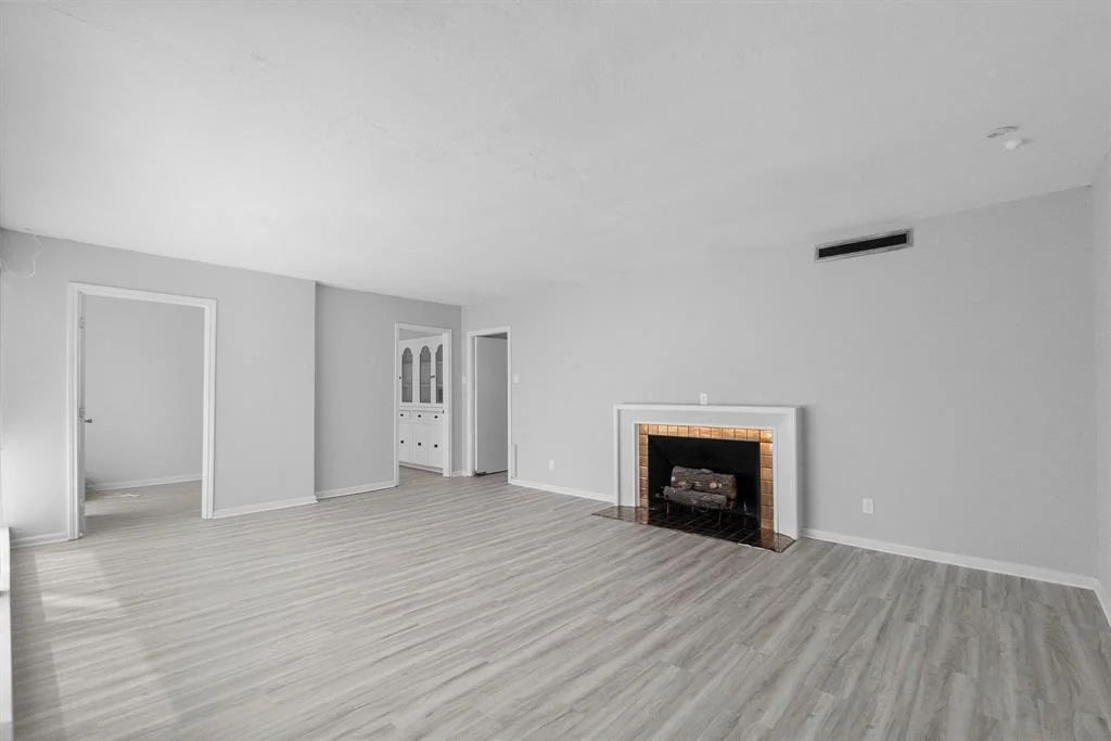 Photo of 1610 Shady Oaks Drive