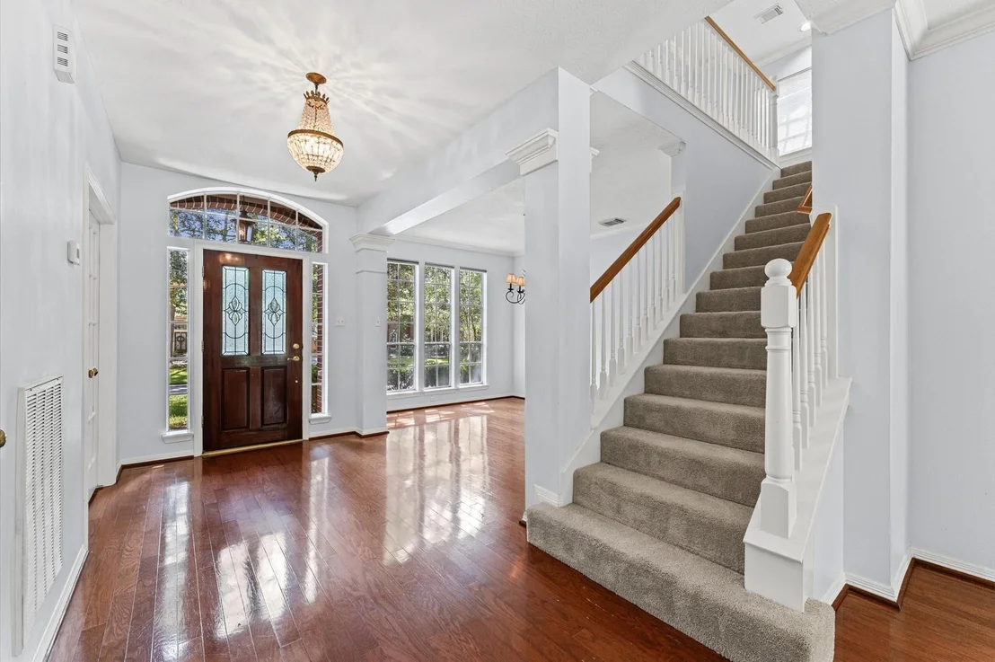 Photo of 92 W Sandalbranch Circle