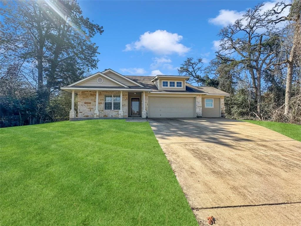 Photo of 191 Golfview Drive N