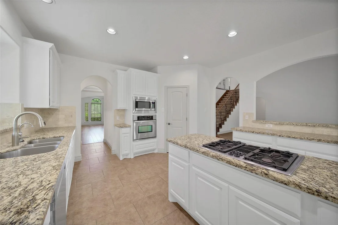 Photo of 40503 Manor Drive