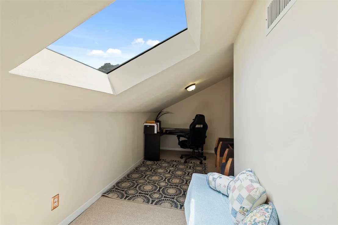 Photo of 15703 Winding Moss Drive